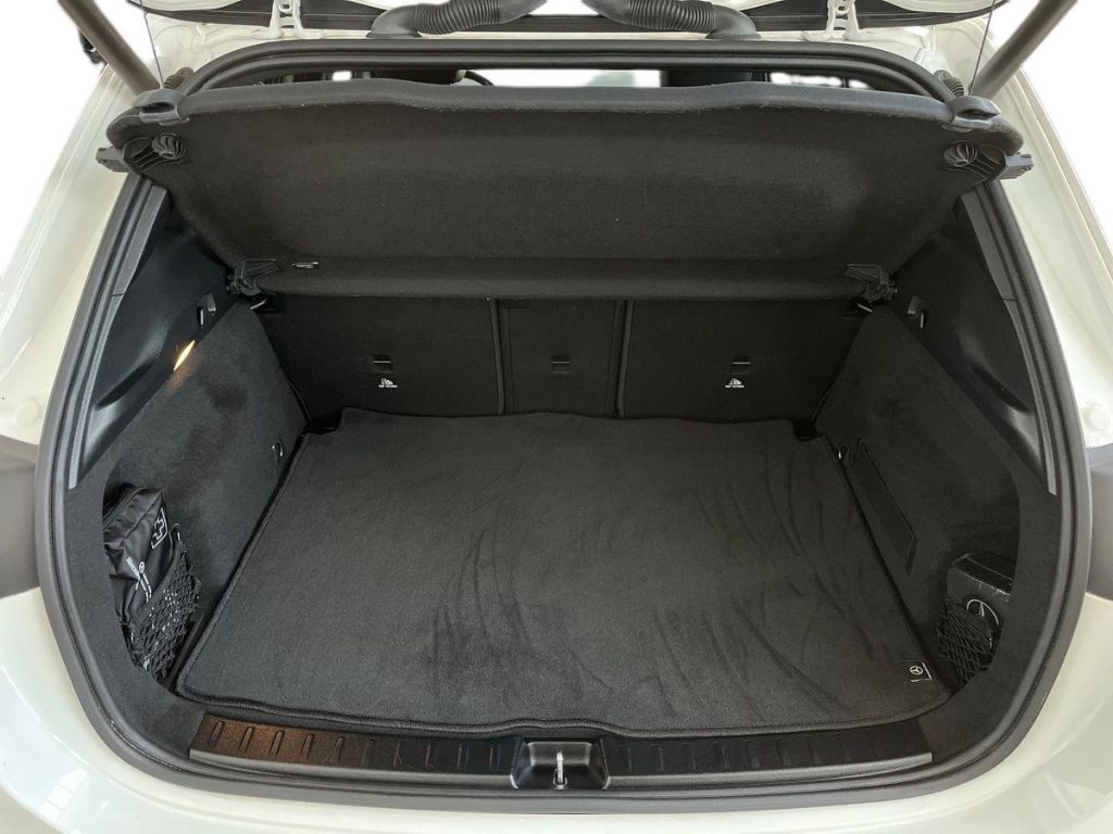 MERCEDES-BENZ GLA 200 d 4matic AMG Line Advanced Plus - 13