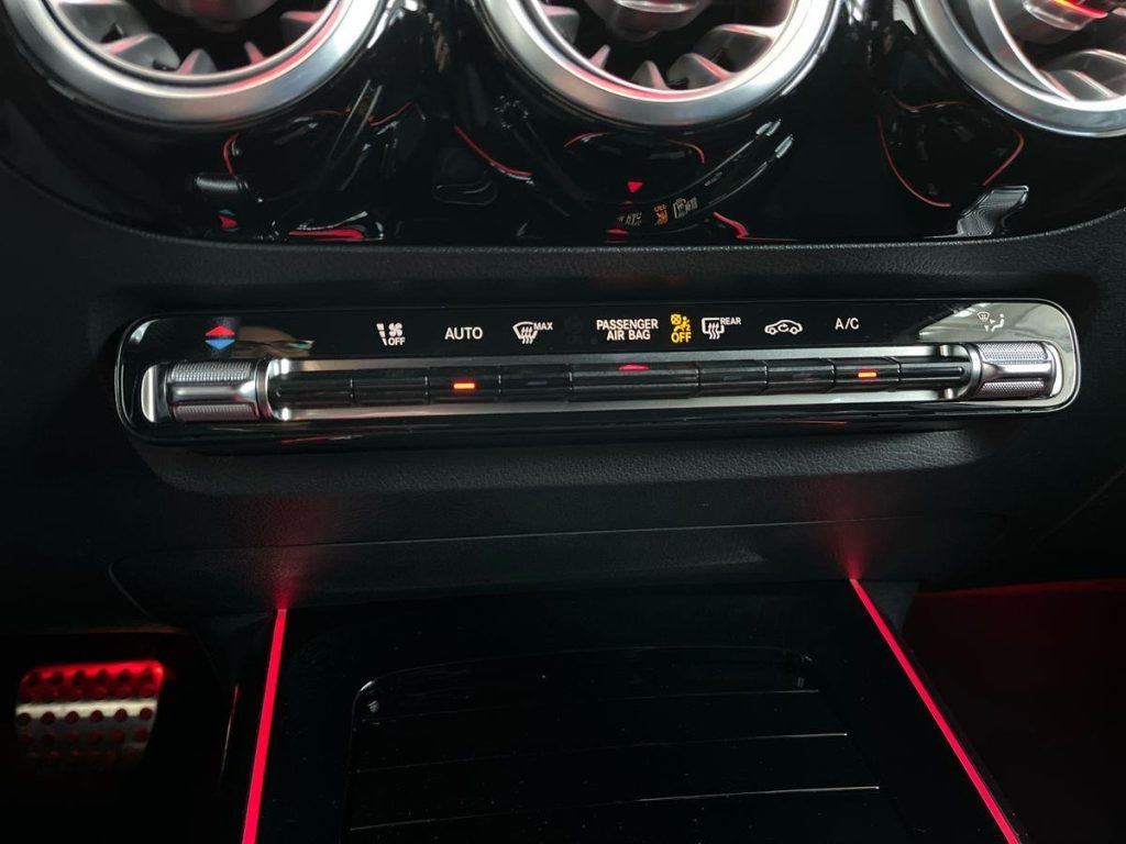 MERCEDES-BENZ GLA 200 d 4matic AMG Line Advanced Plus - 14
