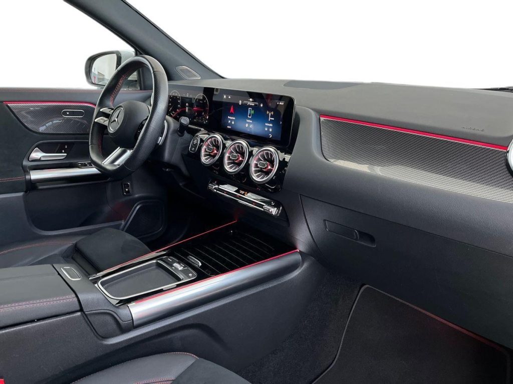 MERCEDES-BENZ GLA 200 d 4matic AMG Line Advanced Plus - 15