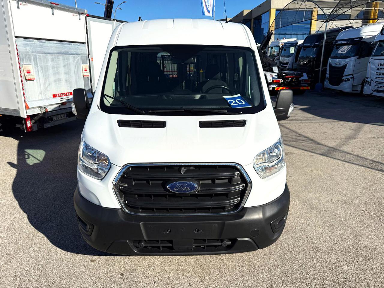FORD TRANSIT TRASPORTO PERSONE CON DISABILITA - 6