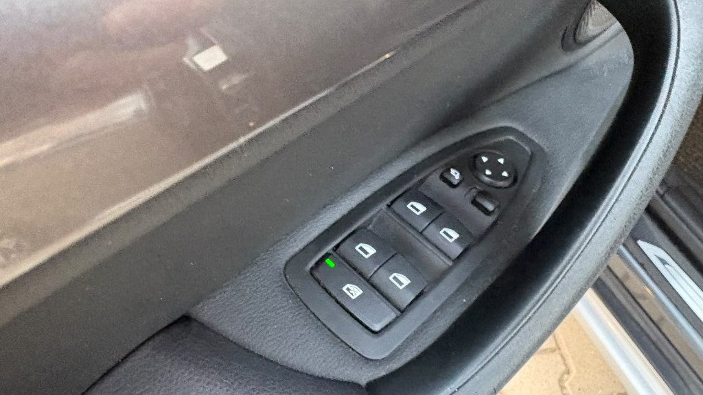 BMW X1 sDrive20d xLine UNICO PROPRIETARIO - 26