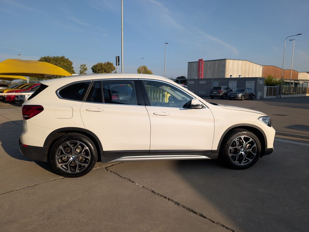 BMW X1 xDrive25e xLine Plus Plug In Hybrid - 4