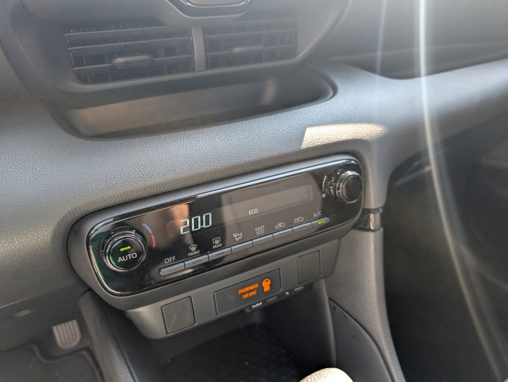 MAZDA 2 Hybrid 1.5 VVT e-CVT Full Hybrid Electric Prime-Li - 13