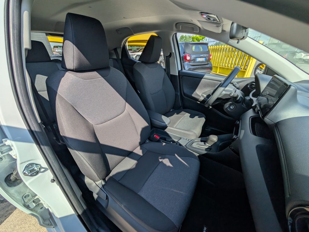 MAZDA 2 Hybrid 1.5 VVT e-CVT Full Hybrid Electric Prime-Li - 24