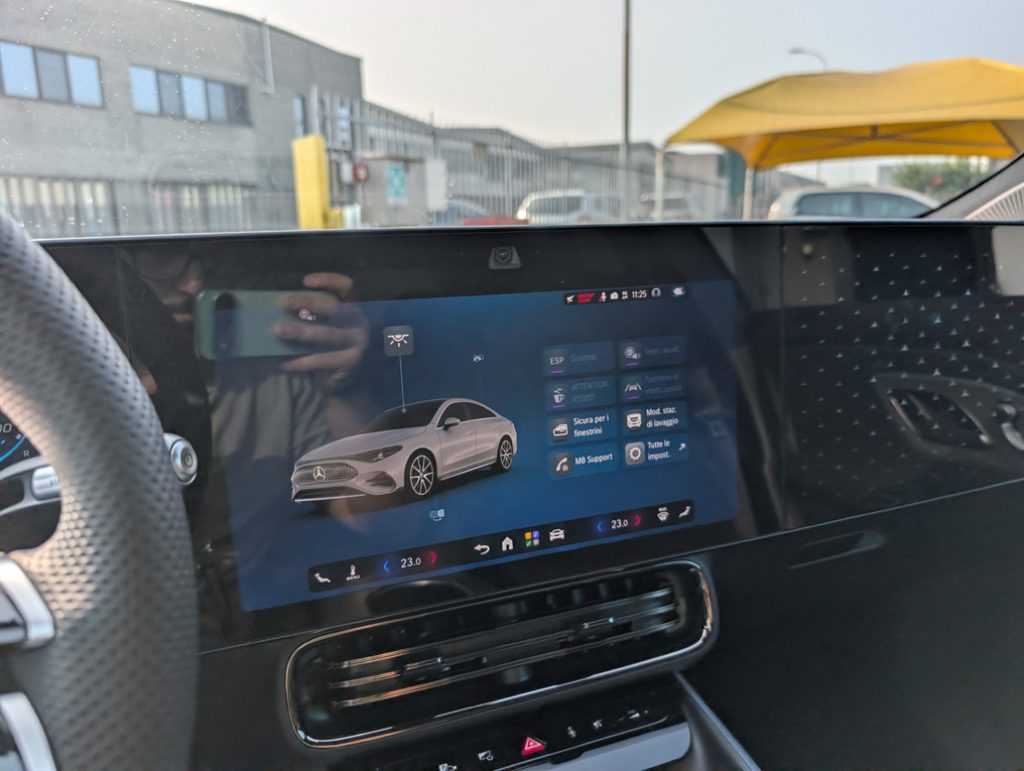 MERCEDES-BENZ CLA 350 EQ 4Matic Premium AMG LINE Plus - 17