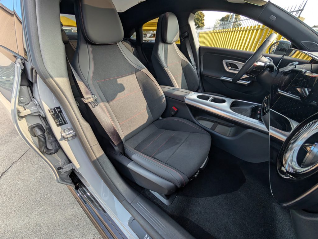 MERCEDES-BENZ CLA 350 EQ 4Matic Premium AMG LINE Plus - 29