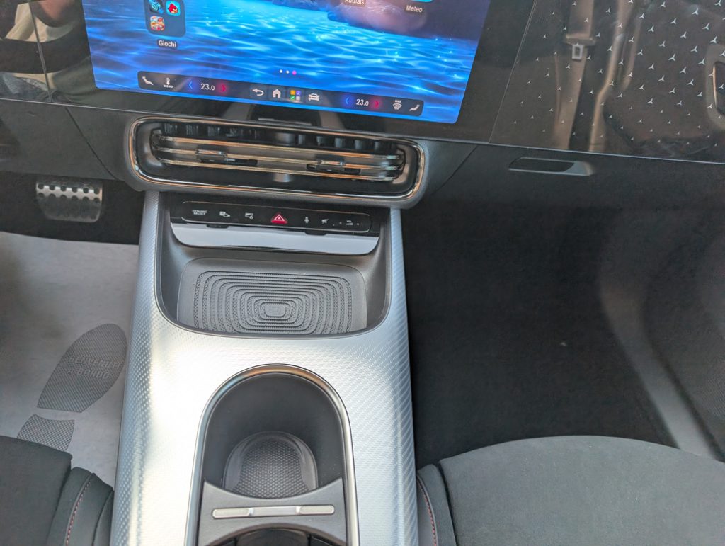 MERCEDES-BENZ CLA 350 EQ 4Matic Premium AMG LINE Plus - 36