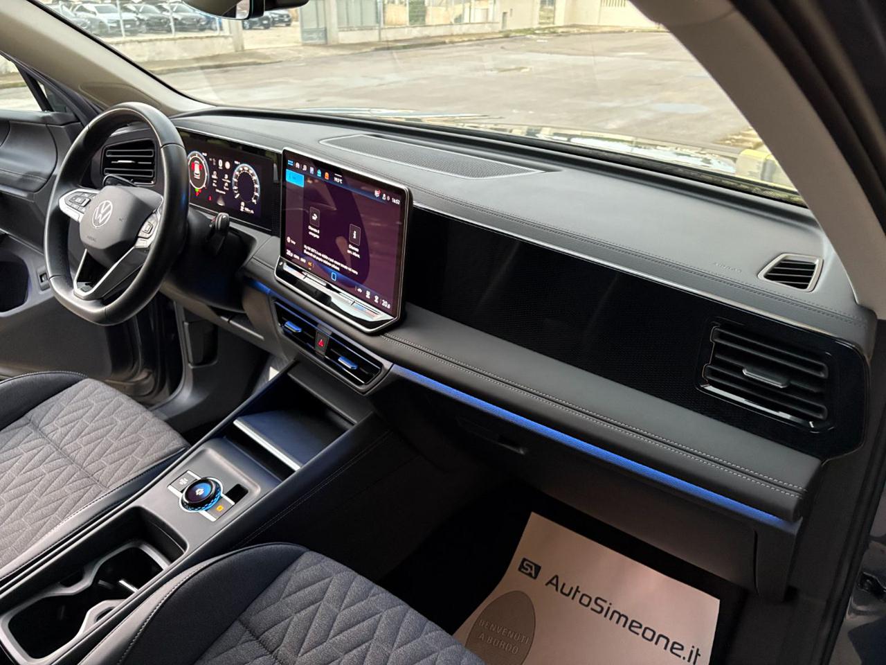 VOLKSWAGEN Tiguan 2.0 TDI 150 CV DSG Life CERCHI 18-RETROCAMERA - 13