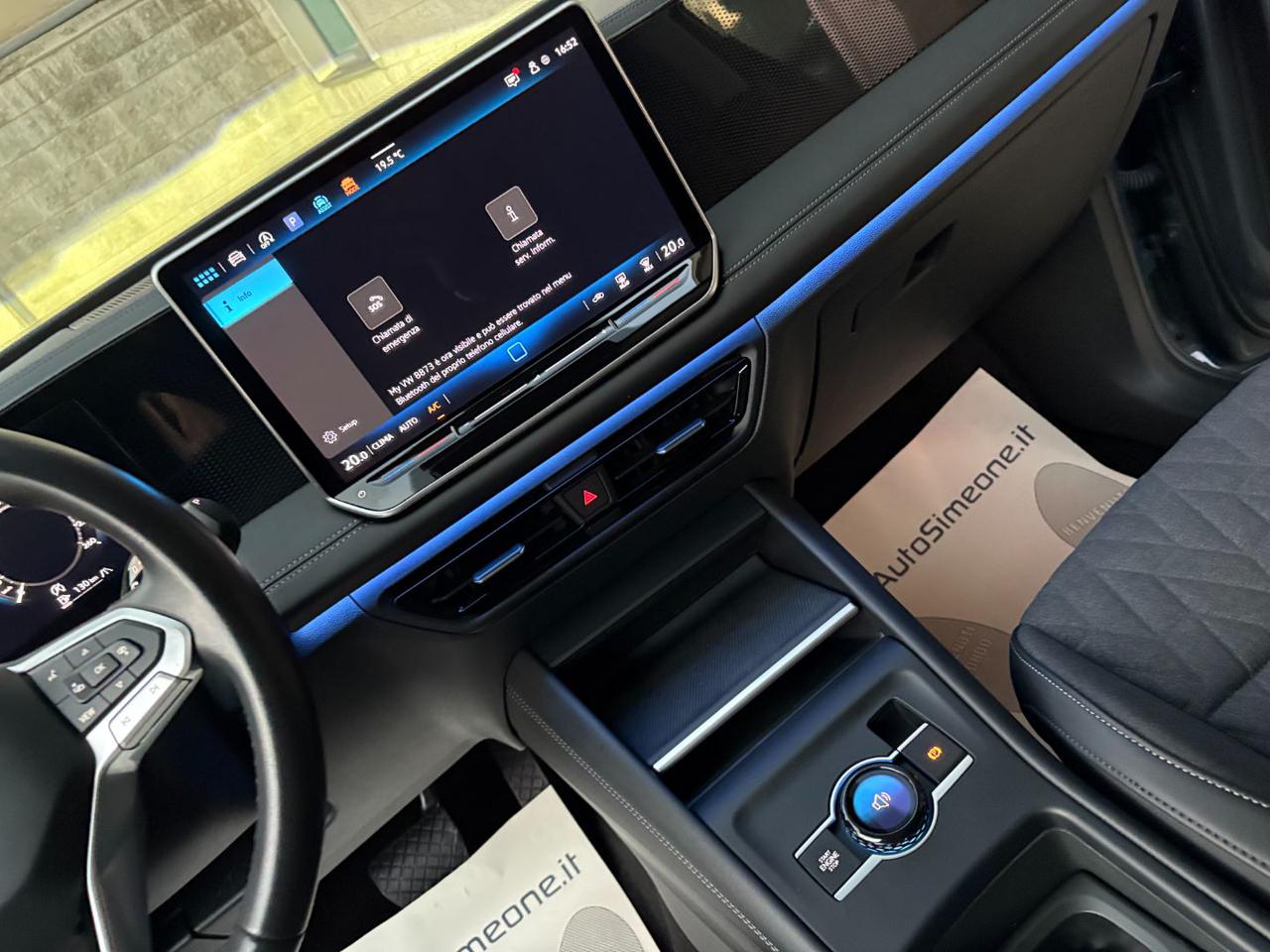 VOLKSWAGEN Tiguan 2.0 TDI 150 CV DSG Life CERCHI 18-RETROCAMERA - 23