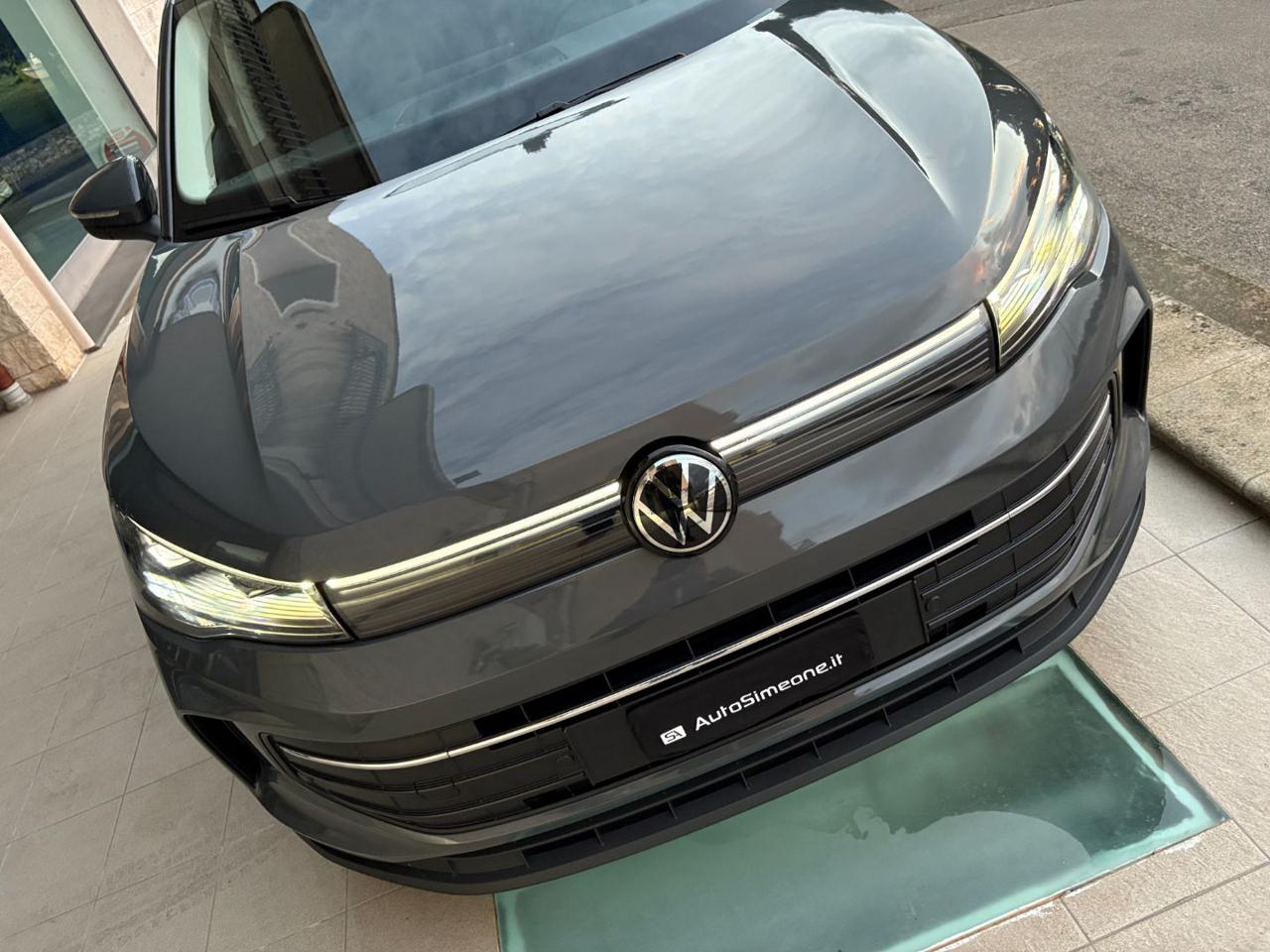 VOLKSWAGEN Tiguan 2.0 TDI 150 CV DSG Life CERCHI 18-RETROCAMERA - 34