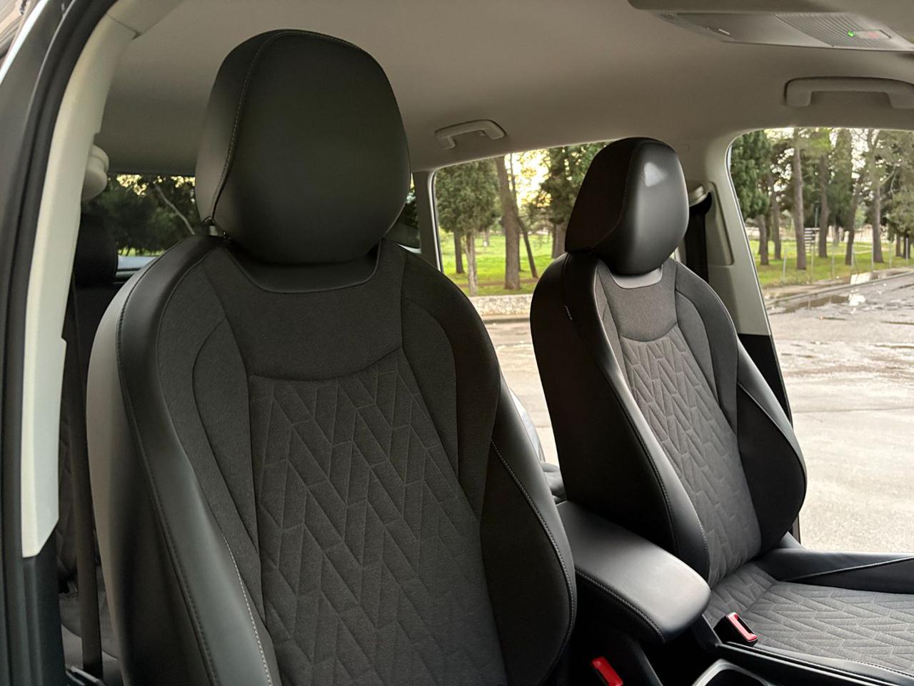 VOLKSWAGEN Tiguan 2.0 TDI 150 CV DSG Life CERCHI 18-RETROCAMERA - 10