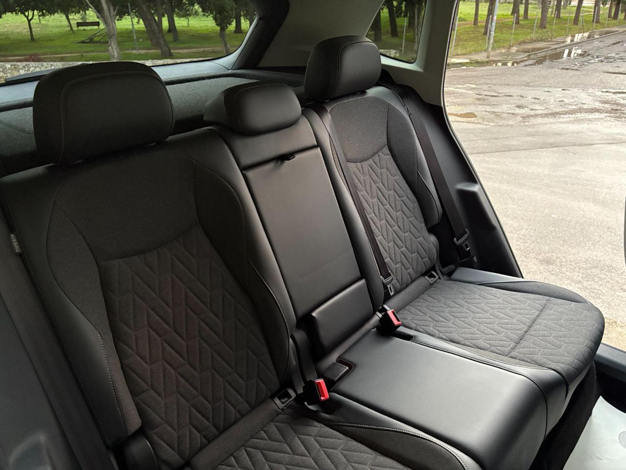 VOLKSWAGEN Tiguan 2.0 TDI 150 CV DSG Life CERCHI 18-RETROCAMERA - 22