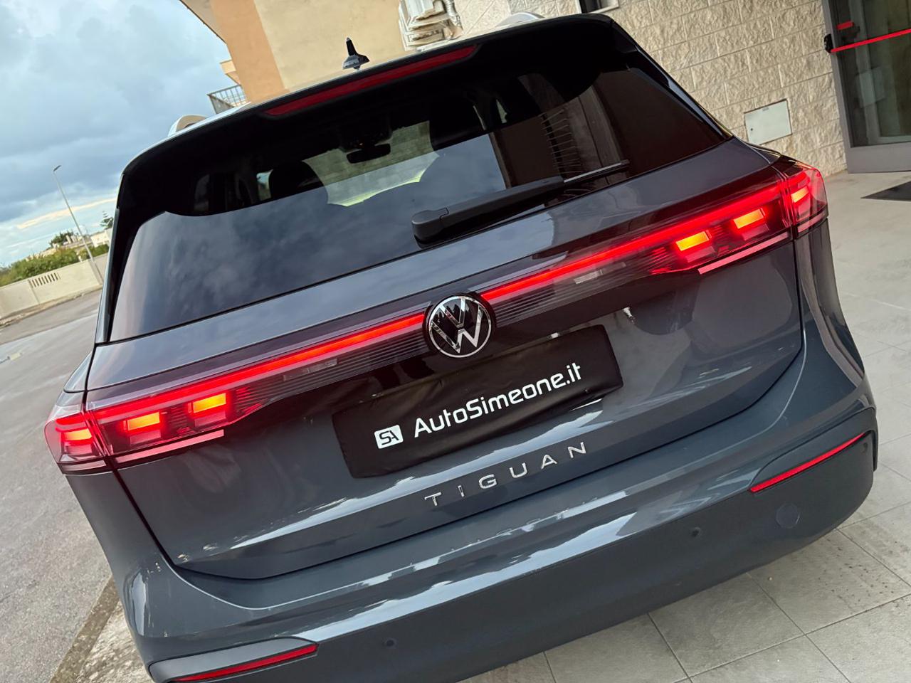 VOLKSWAGEN Tiguan 2.0 TDI 150 CV DSG Life CERCHI 18-RETROCAMERA - 41