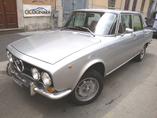 alfa romeo giulia 2000 ** whatsapp 3939578915 ** anno 1972