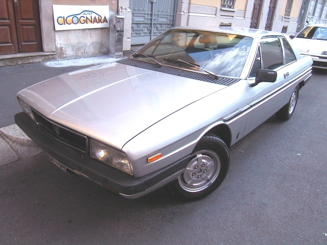 lancia gamma 2.0 coupè ** whatsapp 3939578915 ** anno 1978