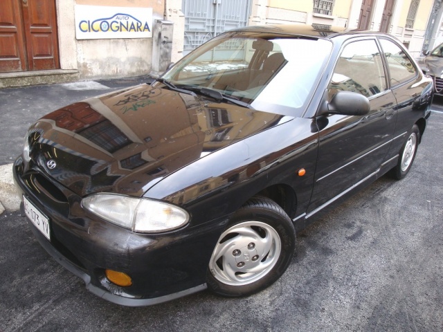 hyundai accent 1.5i 16v gt 3p ** whatsapp 3939578915 ** anno 1998