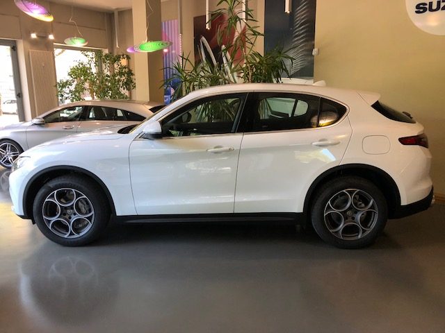 alfa romeo stelvio 2.2 turbodiesel 180 cv at8 q4 executive anno 2018